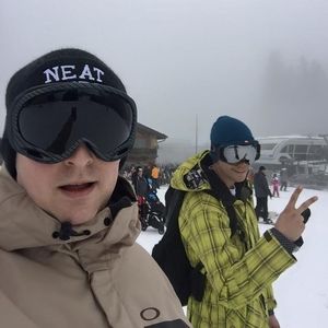 Meet your Posher, Kenneth